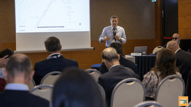 Tecnologie digitali nella comunicazione per affrontare le sfide ambientali: AUBAC alla Conferenza ESRI 2024 Esri 2024