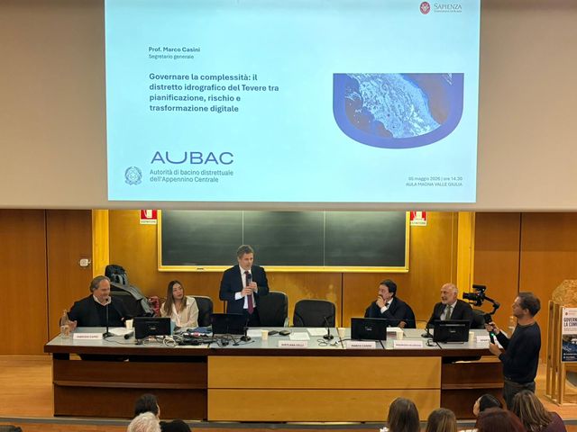 Governare la complessità: digitalizzazione e strategie integrate per la gestione del Tevere mc
